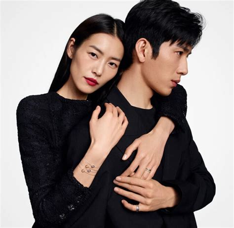 Liu Wen & Jing Boran Model Chanel Coco Crush Jewelry 